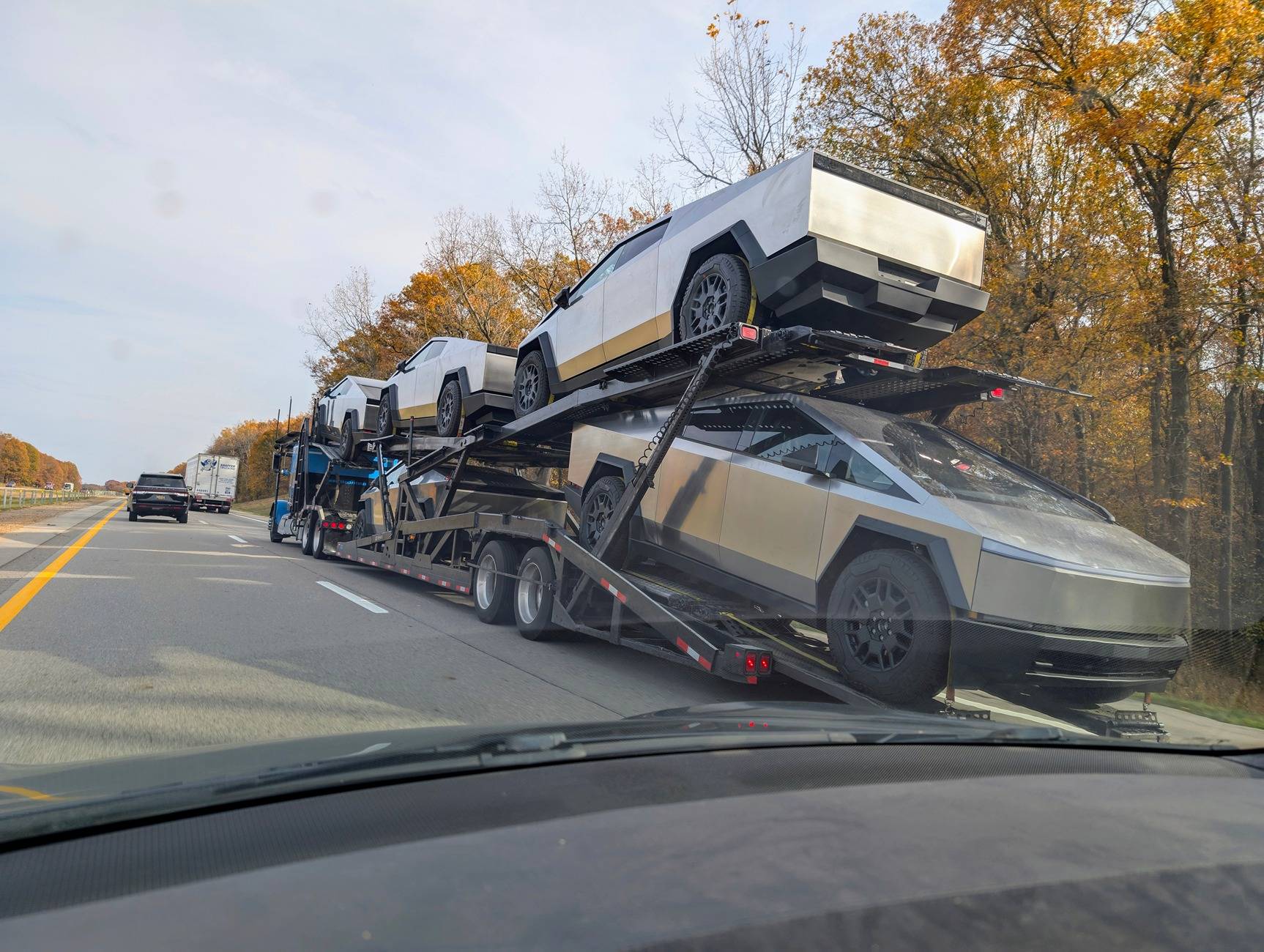 Tesla Cybertruck Too many FS available for immediate pickup!!! PXL_20241030_193312168~2