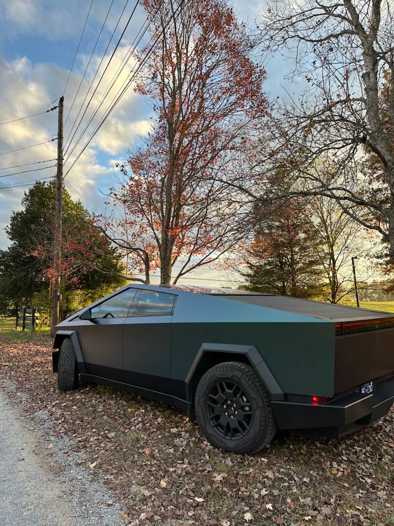 Tesla Cybertruck Satin Moonstone (Avery Wrap) IMG_0435