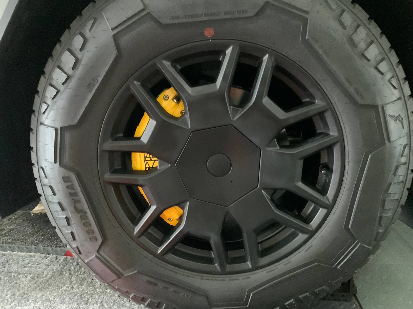 Tesla Cybertruck Red Brake Caliper Covers look better than I thought! IMG_2031