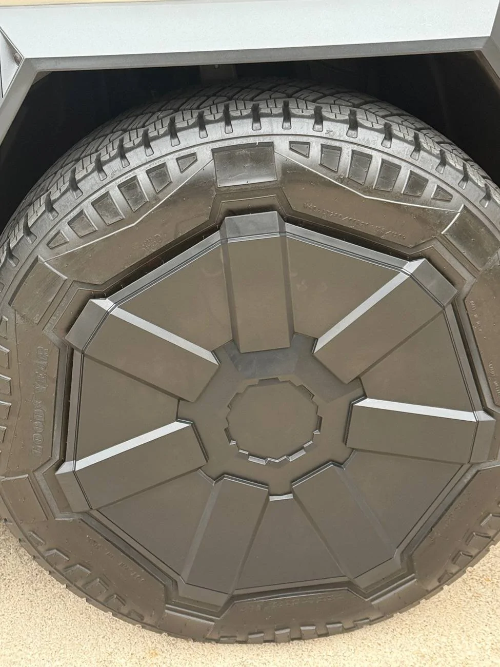 Tesla Cybertruck New cyber truck wheel covers IMG_5197
