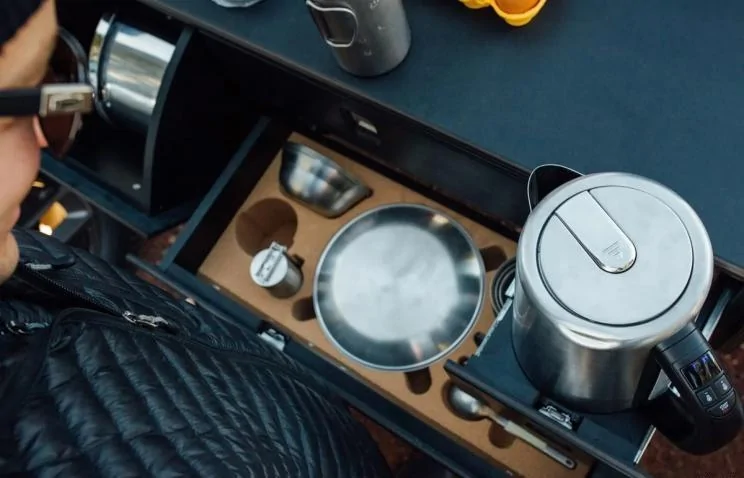 Tesla Cybertruck Elon_Musk also hopes everyone will come to China.Autonomous driving could make it easier for people to travel to China（trip with glamping） Rivian-R1T-7