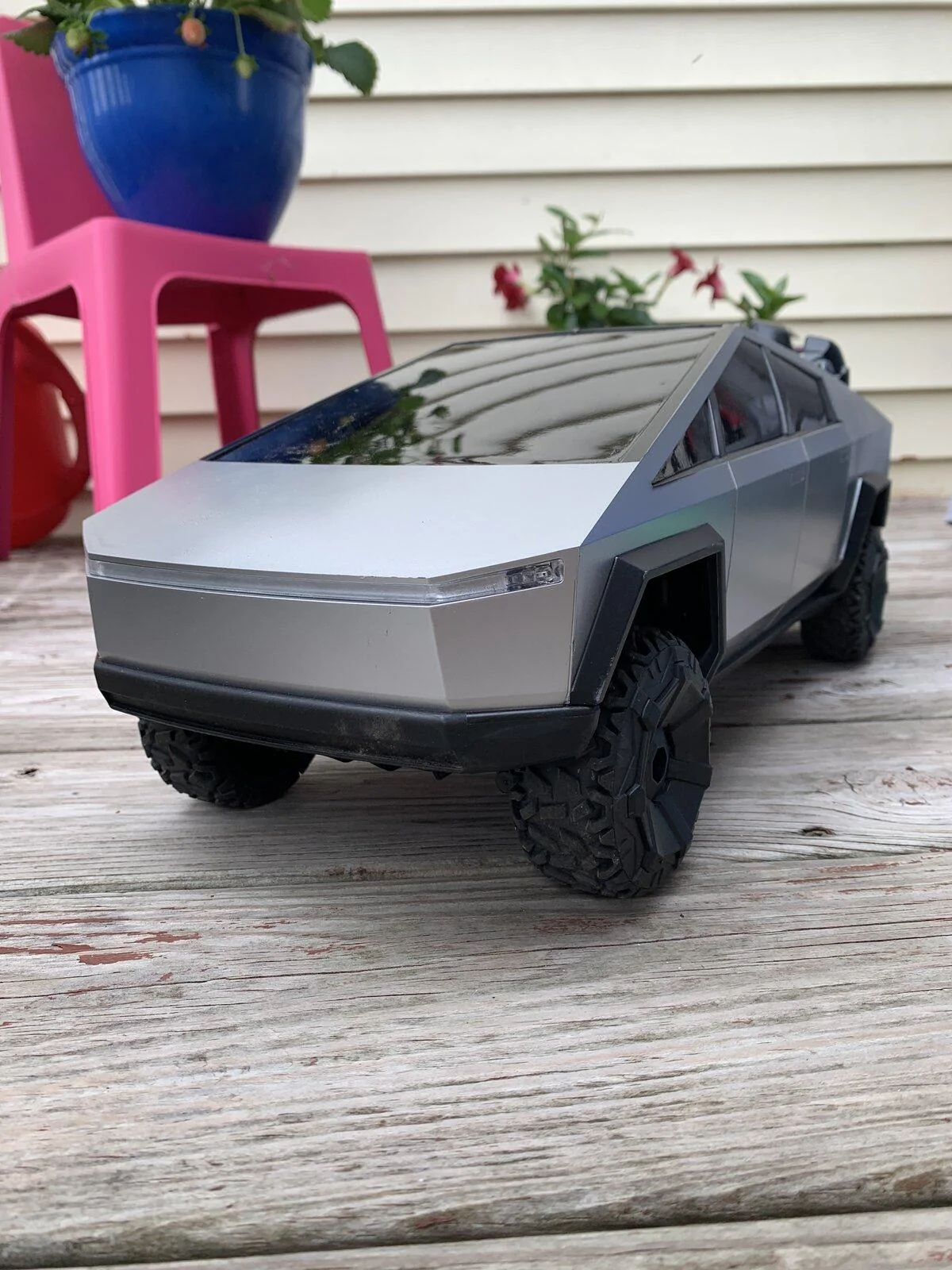Tesla Cybertruck MATTEL 1:10 RC Cybertruck Coming Back + New Cyberquad on May 21! BB3436CF-24CA-4BF8-8959-E1723B51253D