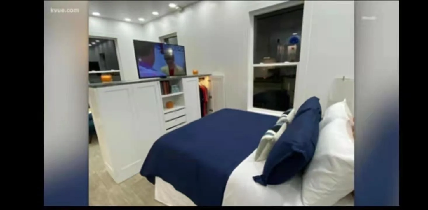 Tesla Cybertruck Elon_Musk also hopes everyone will come to China.Autonomous driving could make it easier for people to travel to China（trip with glamping） CT-23