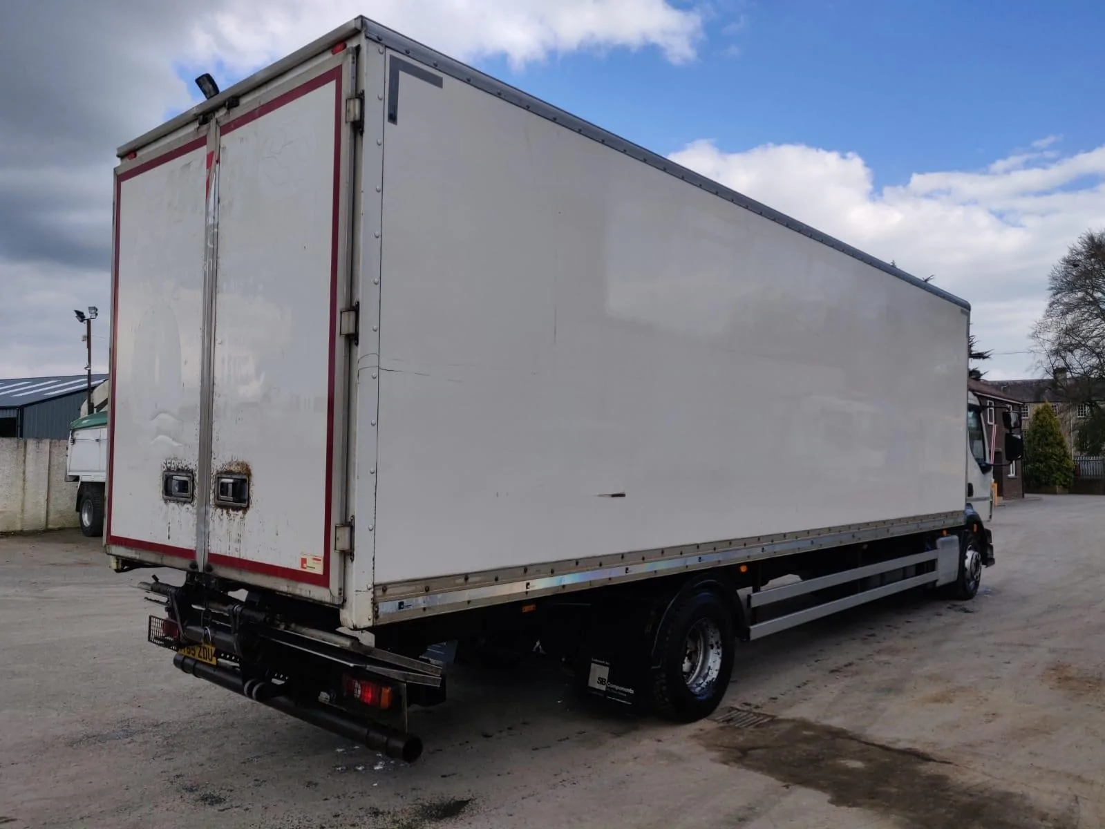 Tesla Cybertruck Underslung loads Underslung Lift