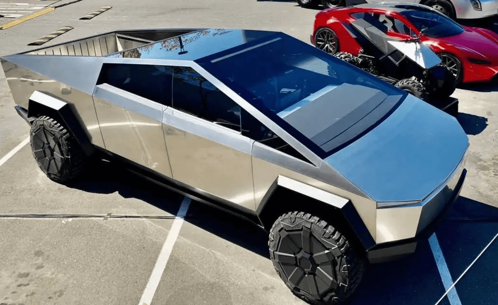 Tesla Cybertruck Cybertruck Frunk Screen Shot 2021-07-31 at 8.39.25 AM