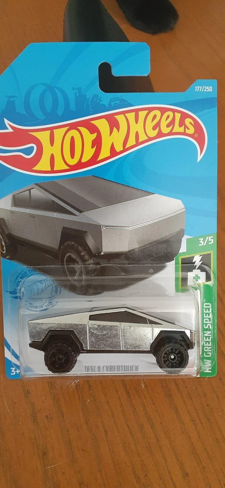Tesla Cybertruck Cybertruck Hot Wheels 1:64 Die-Cast 20210731_132756