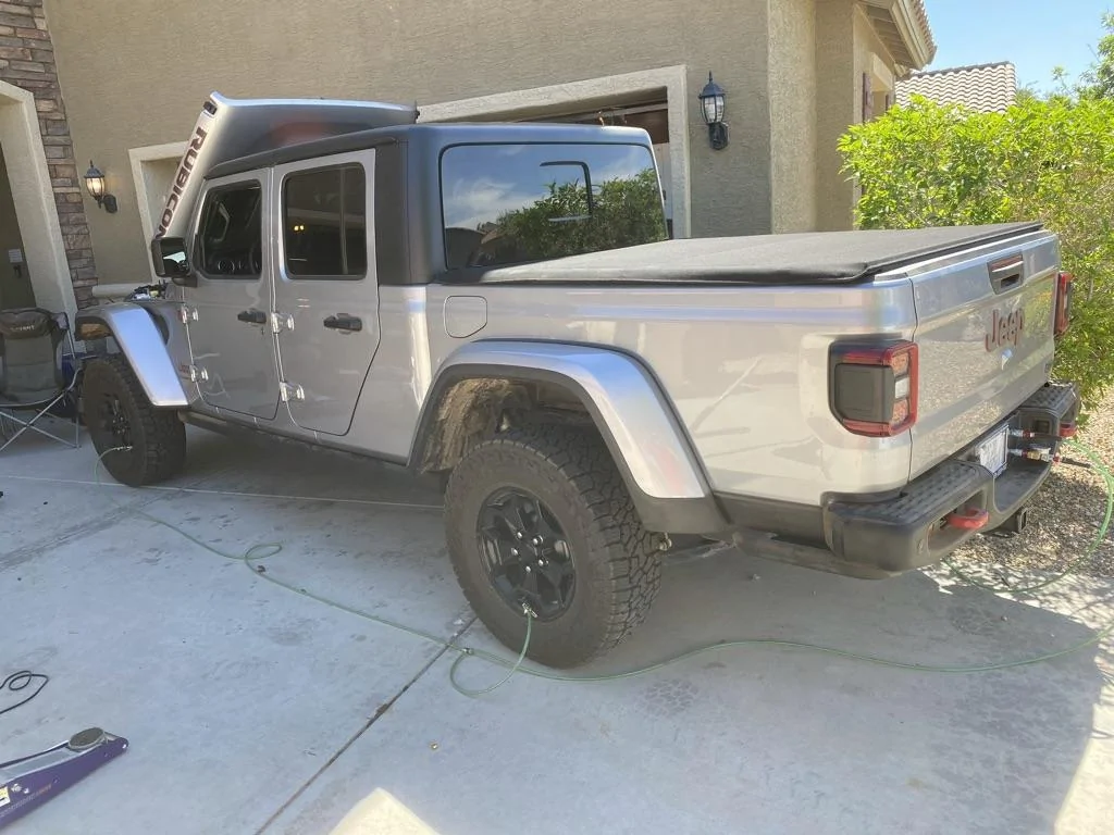 Tesla Cybertruck Replacement tire price will be a shock 1627940518425