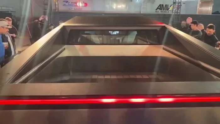 Tesla Cybertruck eBike in Vault 1628120673633