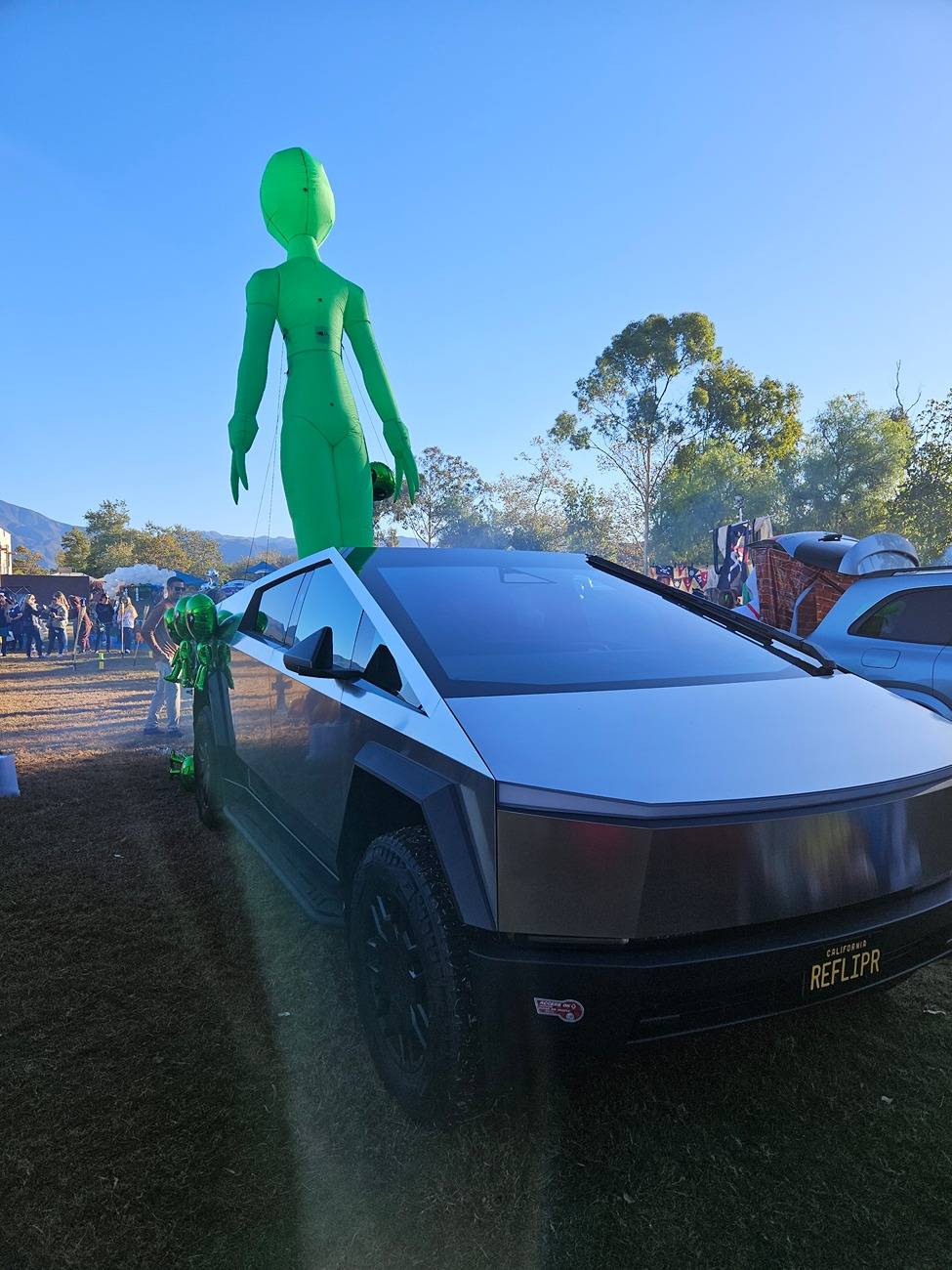 Tesla Cybertruck 📸 Post Your November Cybertruck Photos Here! (RWCev Cybertruck of the Month Giveaway Contest) 1000012083
