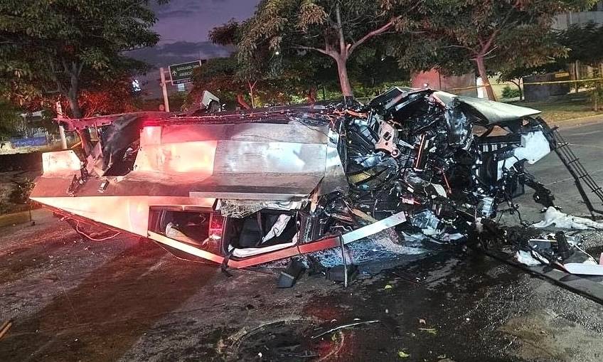 tesla cybertruck crash accident 1.jpeg
