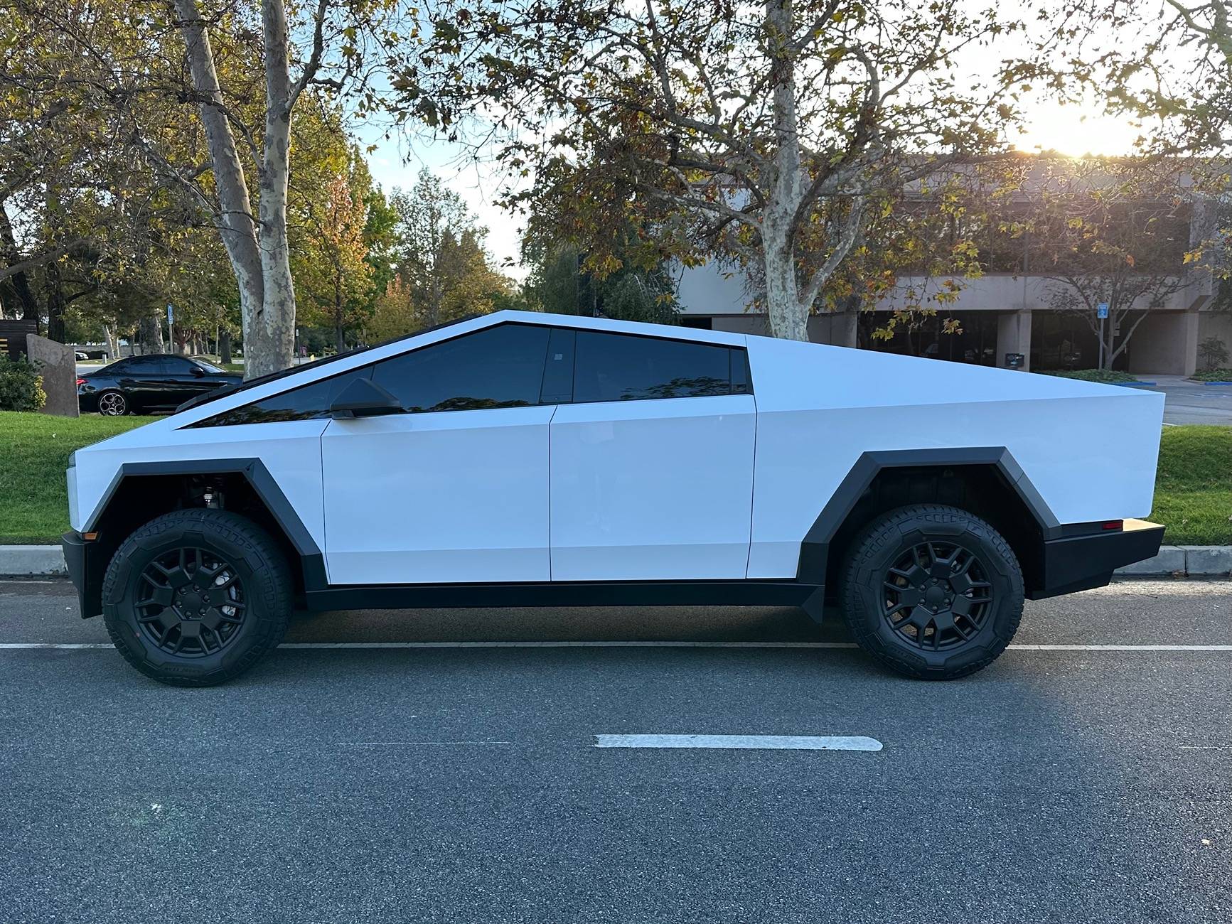 Tesla Cybertruck WHITE Vinyl Wrap & PPF Cybertruck -- Photos & Videos IMG_9456