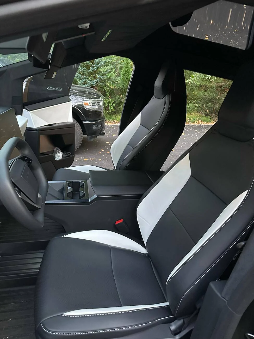Tesla Cybertruck White seat covers from Elecfresh tempImagek5mnD3