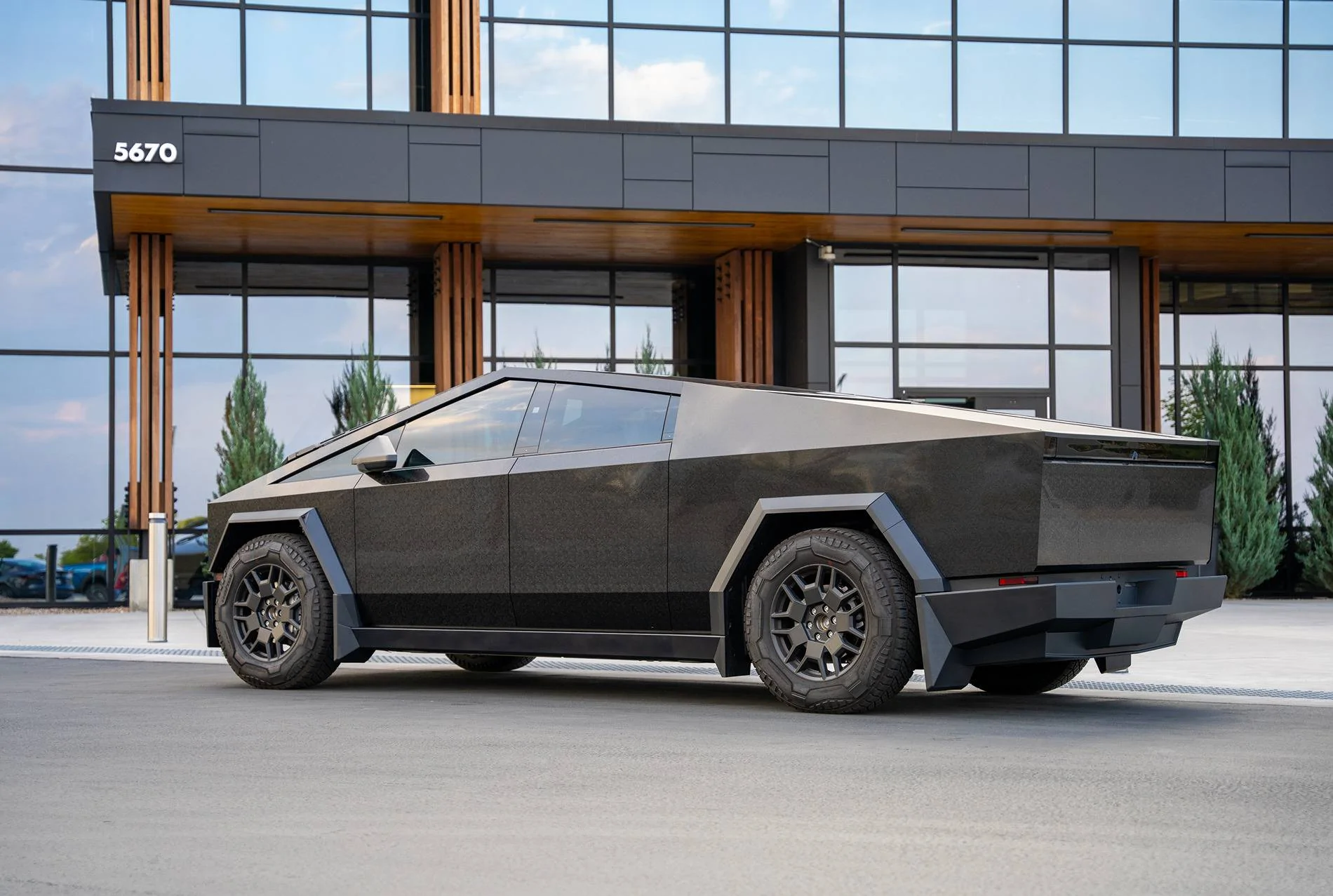 Tesla Cybertruck Daily random Cybertruck photos thread - Post Yours! 📸 🤳 1730741878465-dv