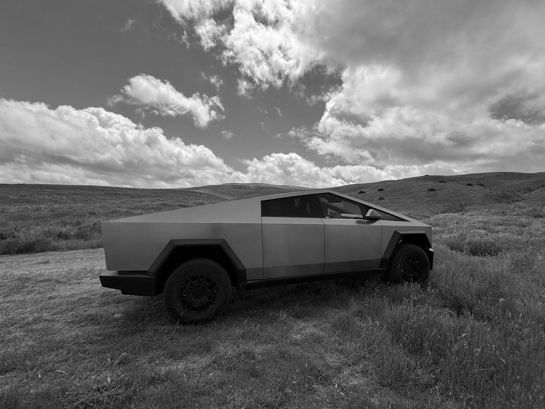 Tesla Cybertruck 📸 Post Your November Cybertruck Photos Here! (RWCev Cybertruck of the Month Giveaway Contest) IMG_4061