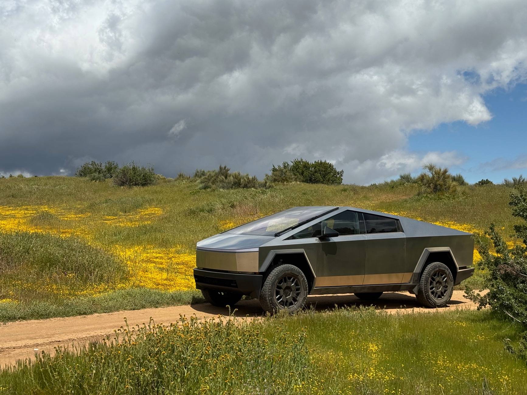 Tesla Cybertruck 📸 Post Your November Cybertruck Photos Here! (RWCev Cybertruck of the Month Giveaway Contest) IMG_4081