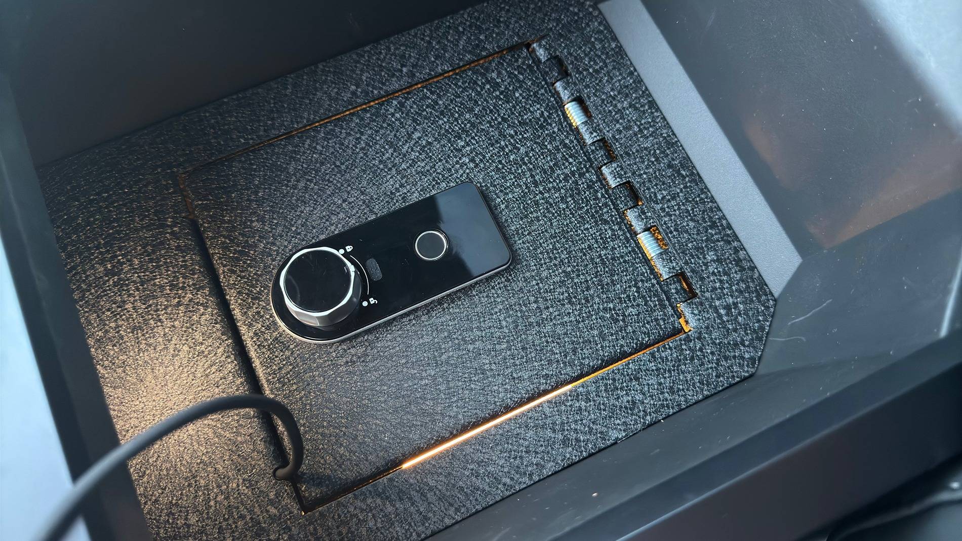 Tesla Cybertruck Unlock Ultimate Security for Your Cybertruck lQDPIt_4L56qP0_NEbjNH4CwVX9kiPRunQwG_CfXbEW7AA_8064_4536