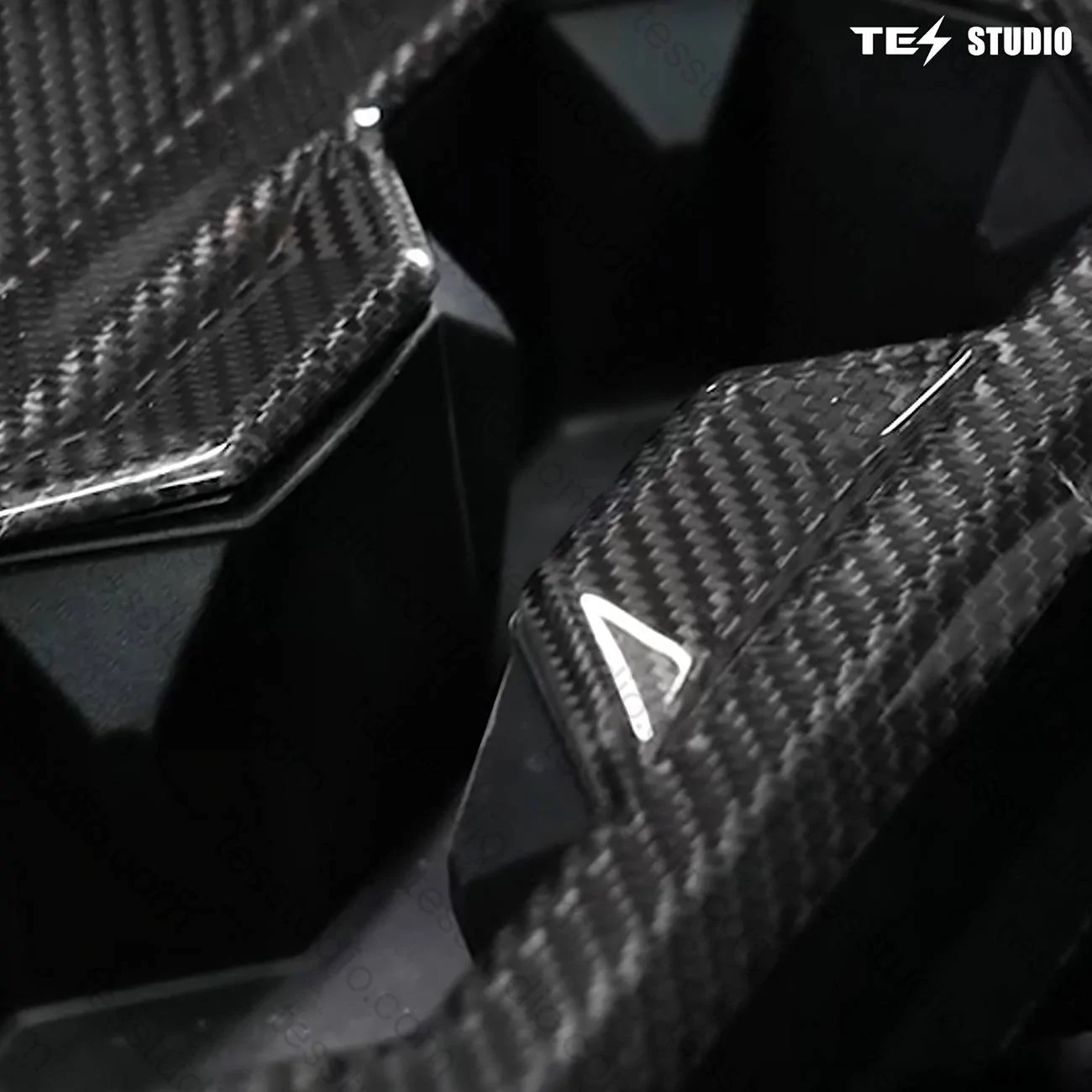 Cybertruck Real Carbon Fiber Tesla Armrest Box Center Console Trim Panel Cover Tesstudio (1).jpg