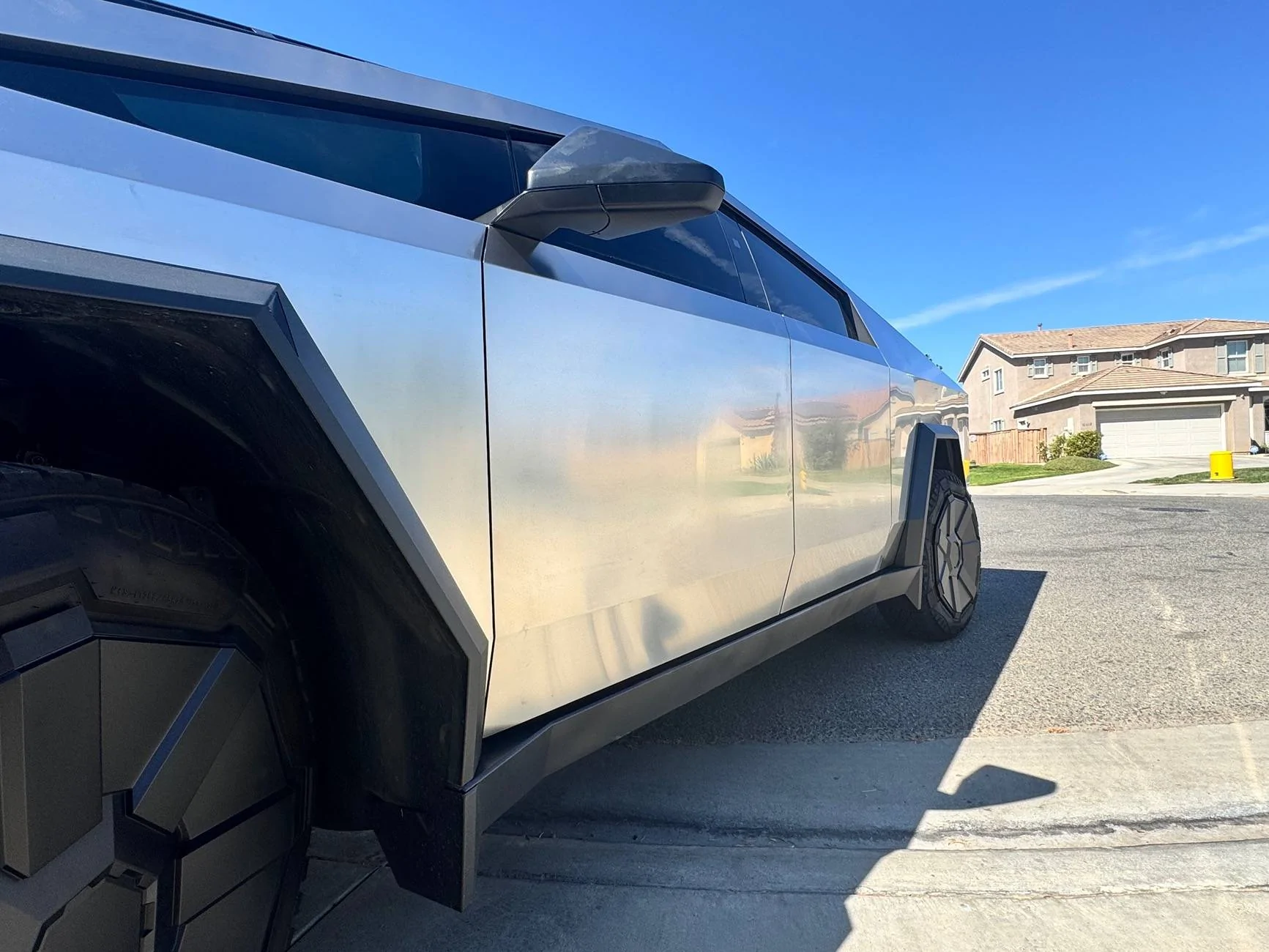 Tesla Cybertruck Cybertruck Service Center Scratches IMG_8262
