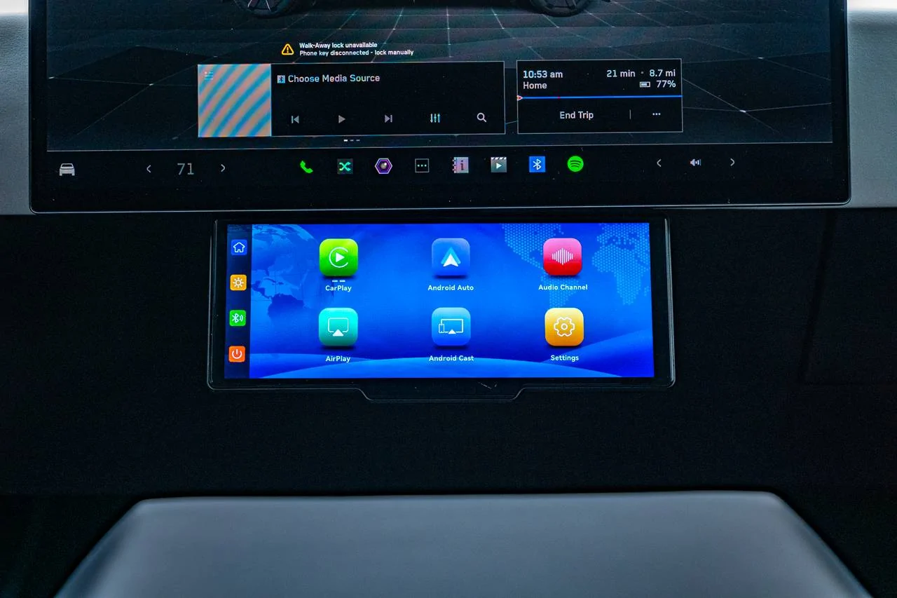 Cybertruck Carplay Screen Photos - Web-3.webp