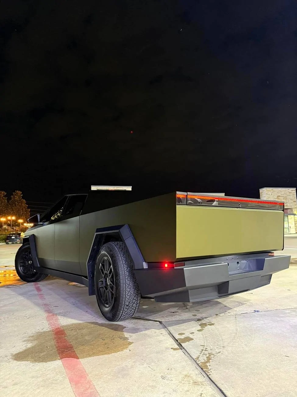 Tesla Cybertruck BROWN / BRONZE / COPPER Vinyl Wrap & PPF Cybertruck -- Photos & Videos KPMF matte gold eclipse wrap cybertruck 2