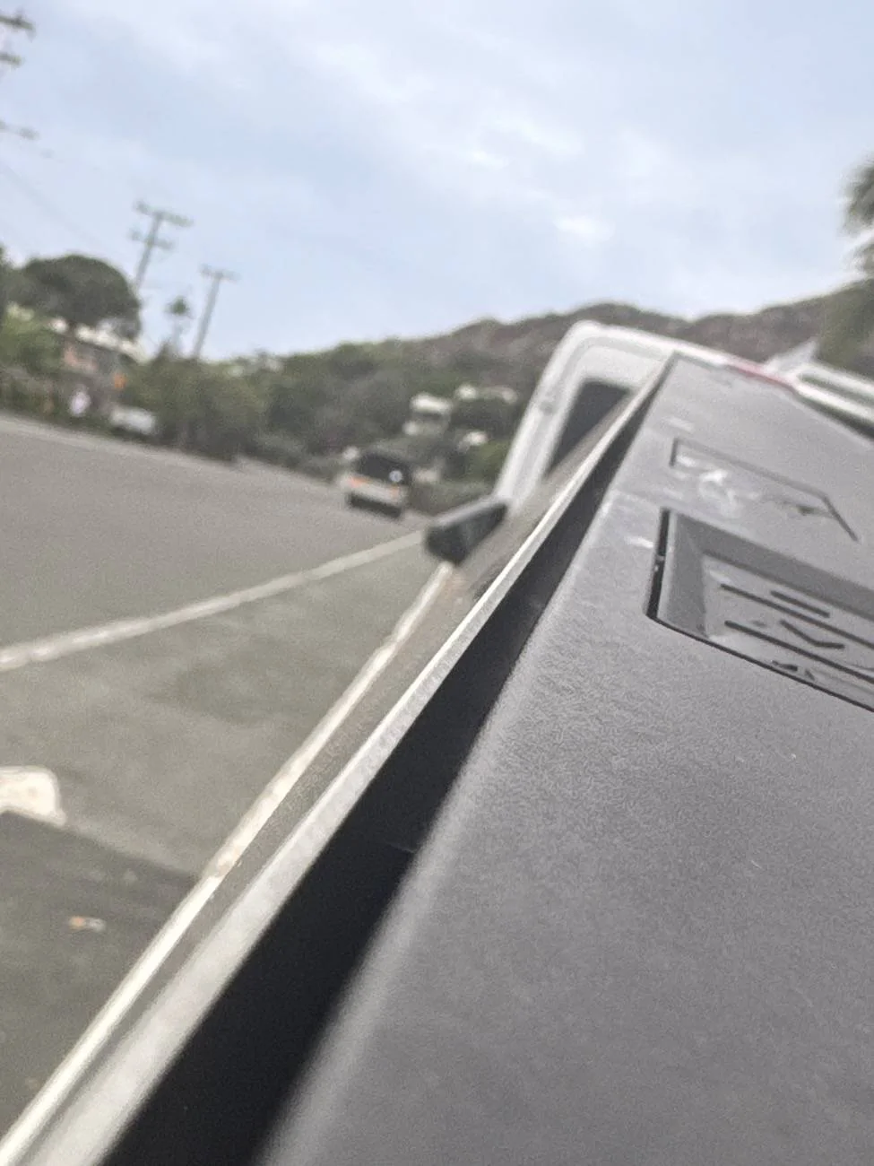 Tesla Cybertruck Razor sharp edges IMG_9464