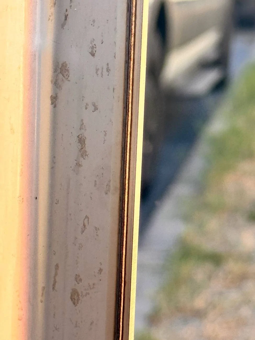 Tesla Cybertruck Razor sharp edges IMG_9408