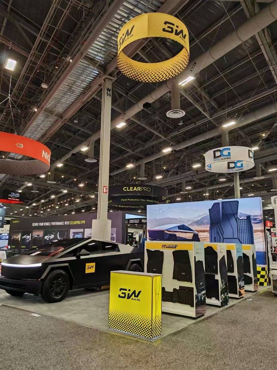Tesla Cybertruck Come Here! Meet Us At SEMA 2024 img_v3_02gd_4be20c6f-7182-42e5-920f-e6afbee7b19