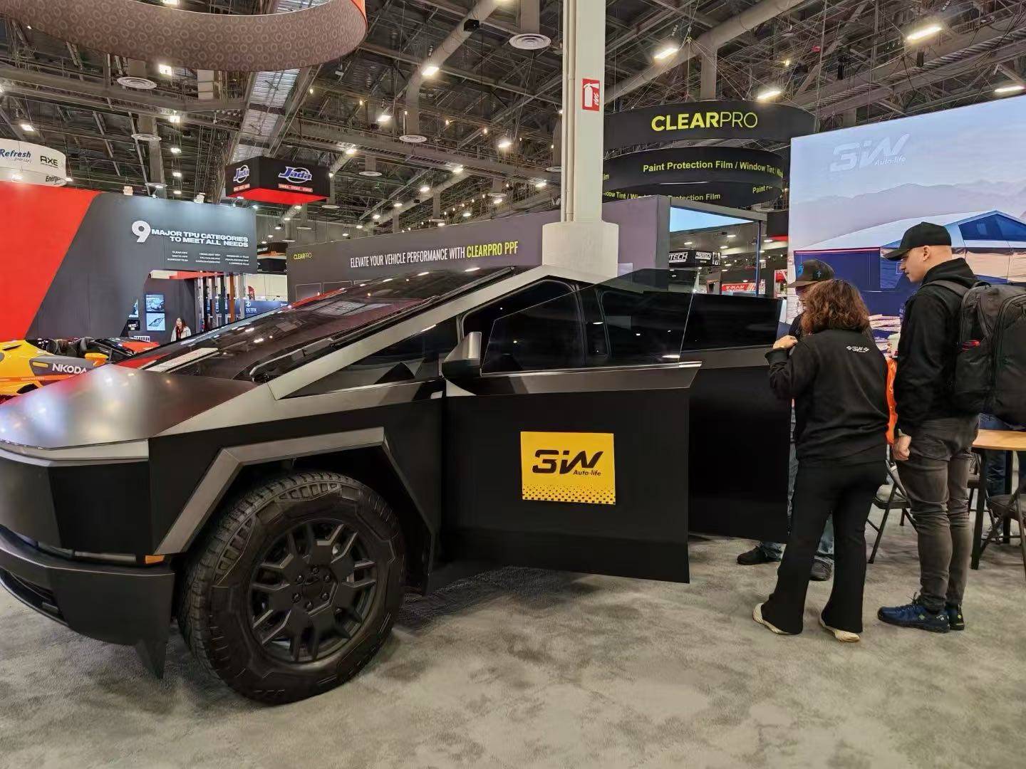 Tesla Cybertruck Come Here! Meet Us At SEMA 2024 img_v3_02gd_e796272f-0452-4264-9ce8-a34bbcaaaba