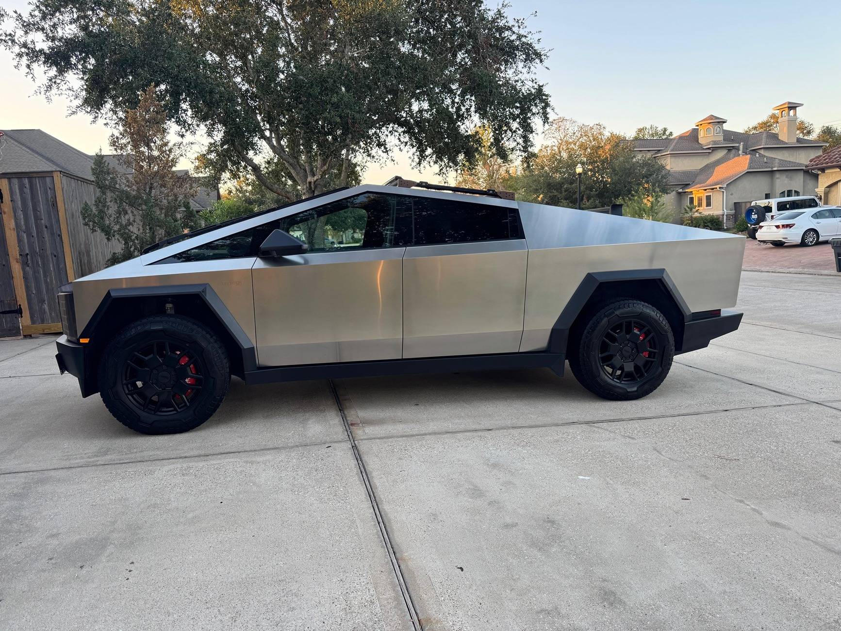 Tesla Cybertruck Bushwhacking - One of the many advantages of no paint & stainless steel (video) Calipers