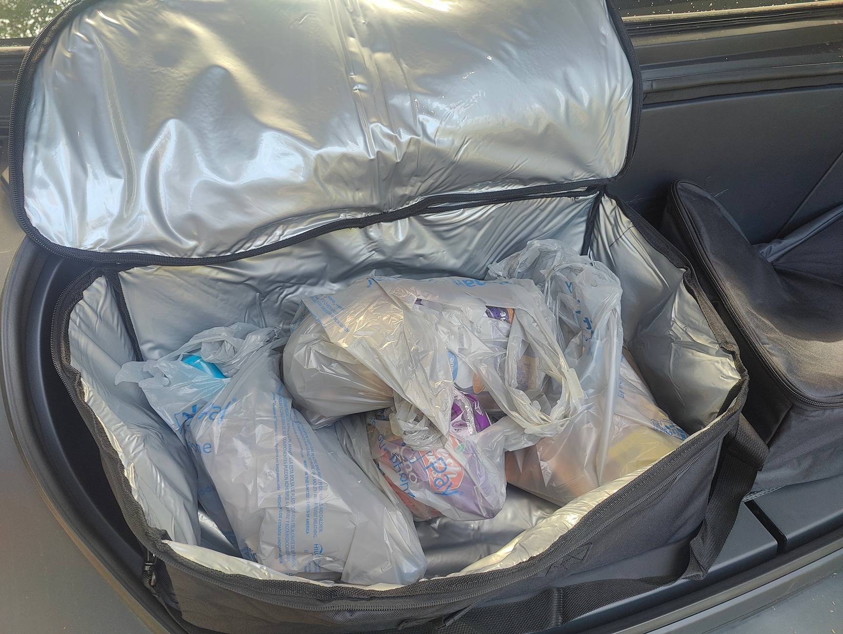 Tesla Cybertruck Chill Out on the Road! Free Cybertruck Front Trunk Insulation Cooler Bag Giveaway!🚀🚀 IMG20241029143943
