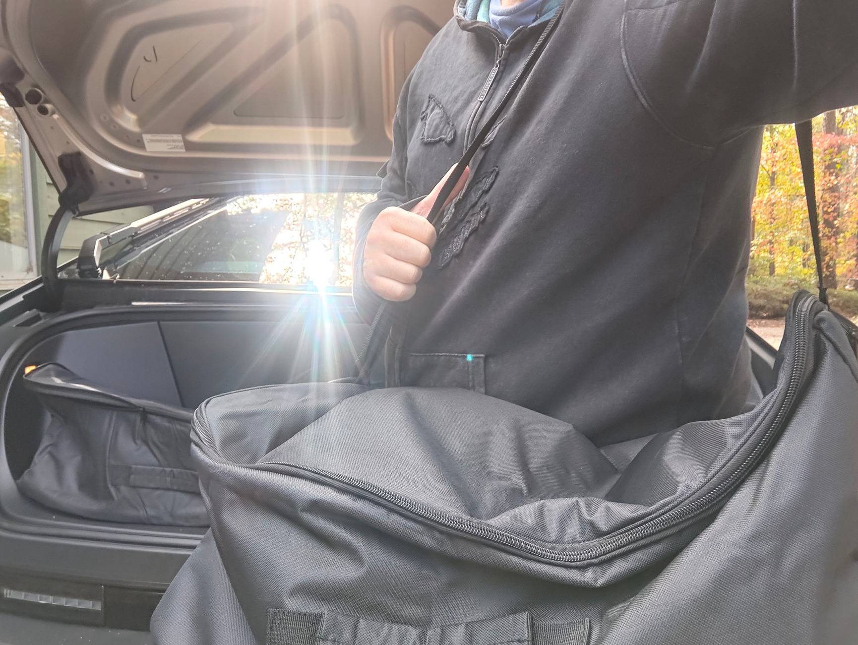 Tesla Cybertruck Chill Out on the Road! Free Cybertruck Front Trunk Insulation Cooler Bag Giveaway!🚀🚀 IMG20241029144045