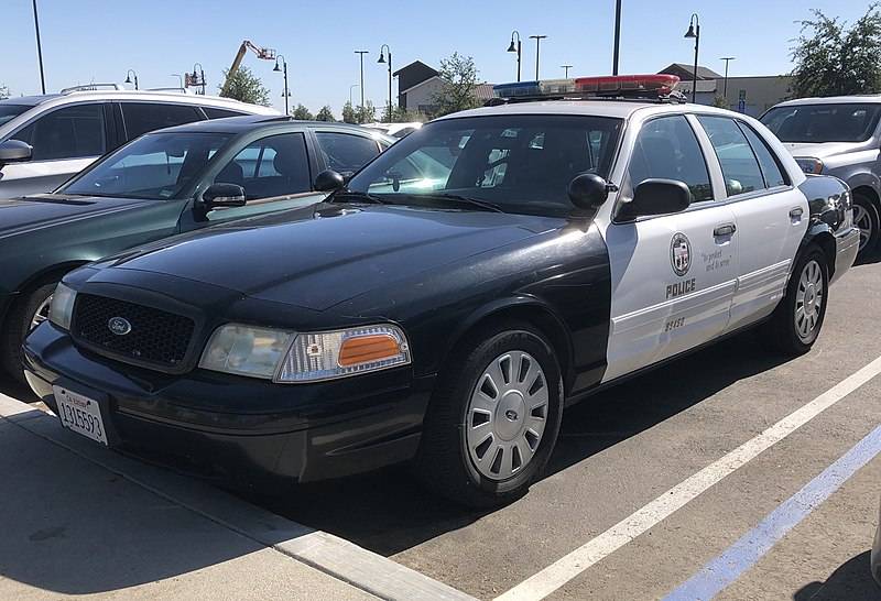 Tesla Cybertruck Frozen snow / ice blocked my headlights last night 2011_Ford_Crown_Victoria_PI_-_LAPD_(Front-Left)