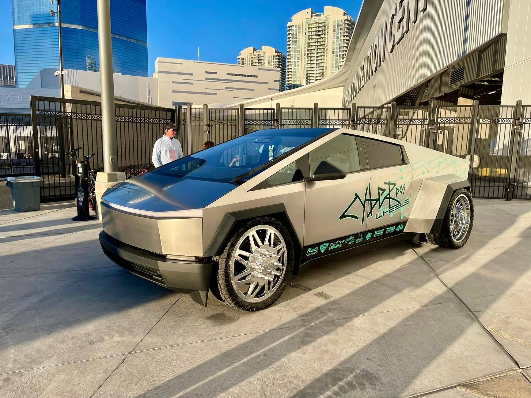 Tesla Cybertruck Cybertruck Builds at SEMA 2024 (Urander Overlanding Build + Others) 466011000_10236818687633671_8938123134234431816_n