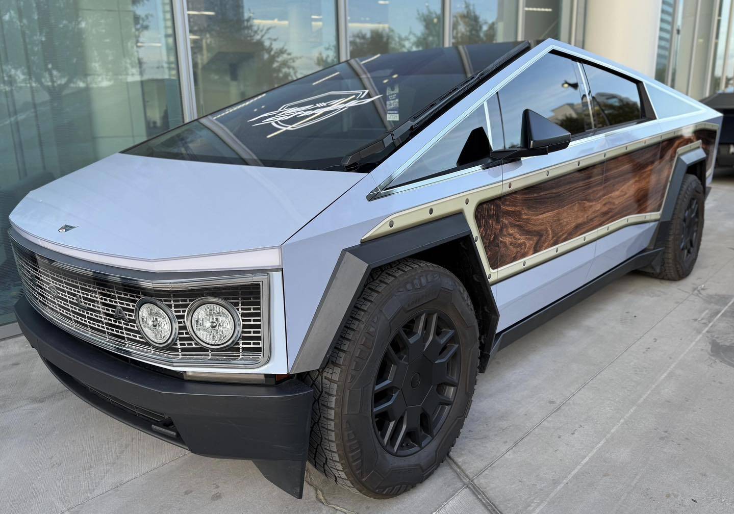 Tesla Cybertruck Cybertruck Builds at SEMA 2024 (Urander Overlanding Build + Others) amber_performance_465603484_1102120901923382_6315699013707562119_n
