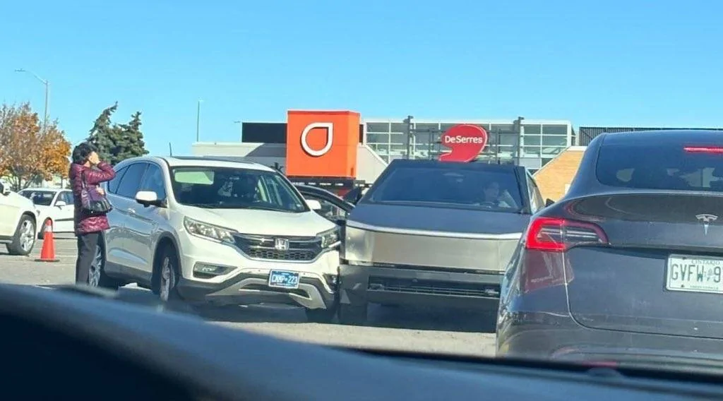Tesla Cybertruck Cybertruck accident already in Canada cybertruck accident crash canada toronto