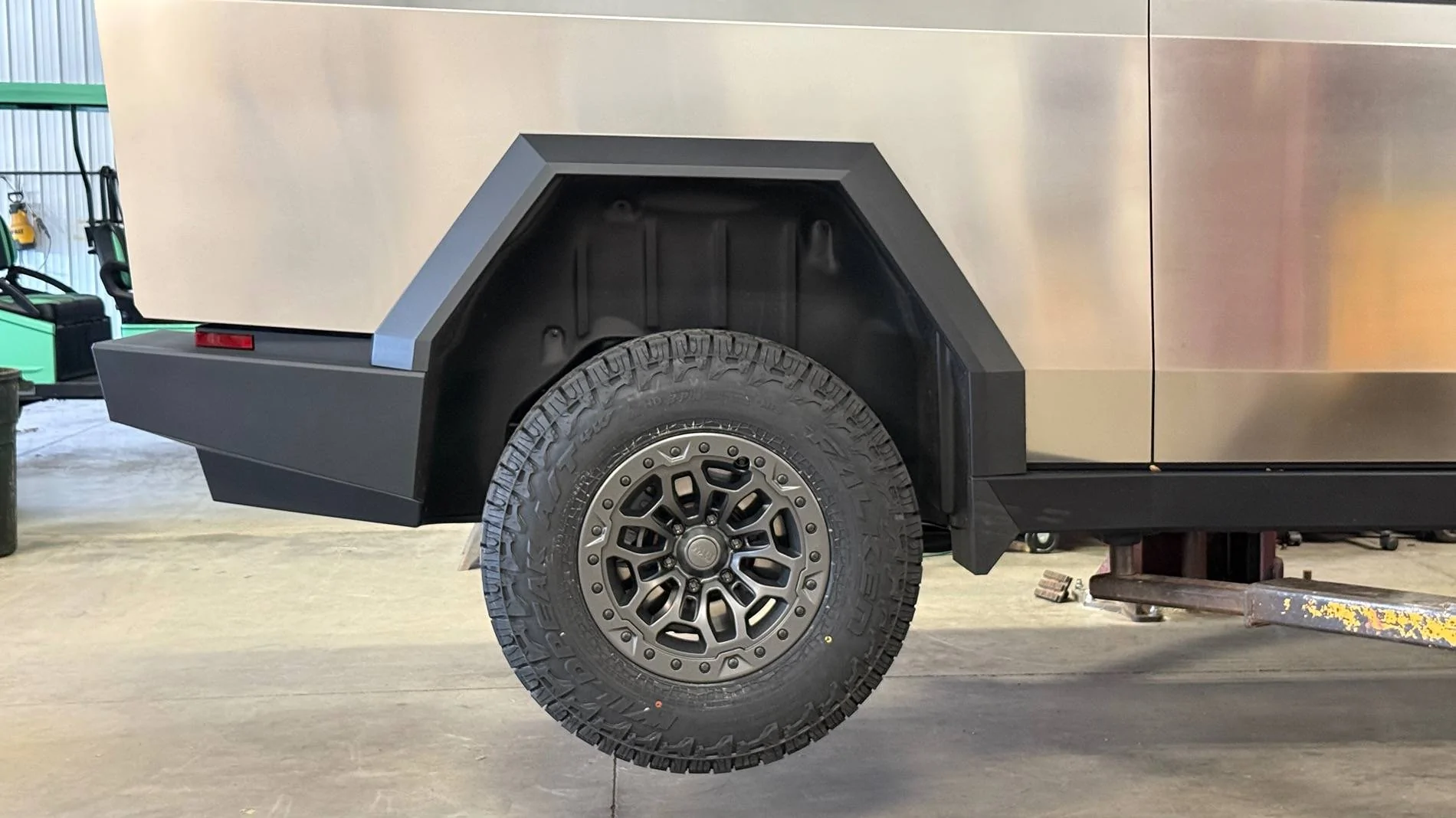 Tesla Cybertruck Martian Wheels 18" Cyber Rover beadlock wheels on Cybertruck IMG_6474