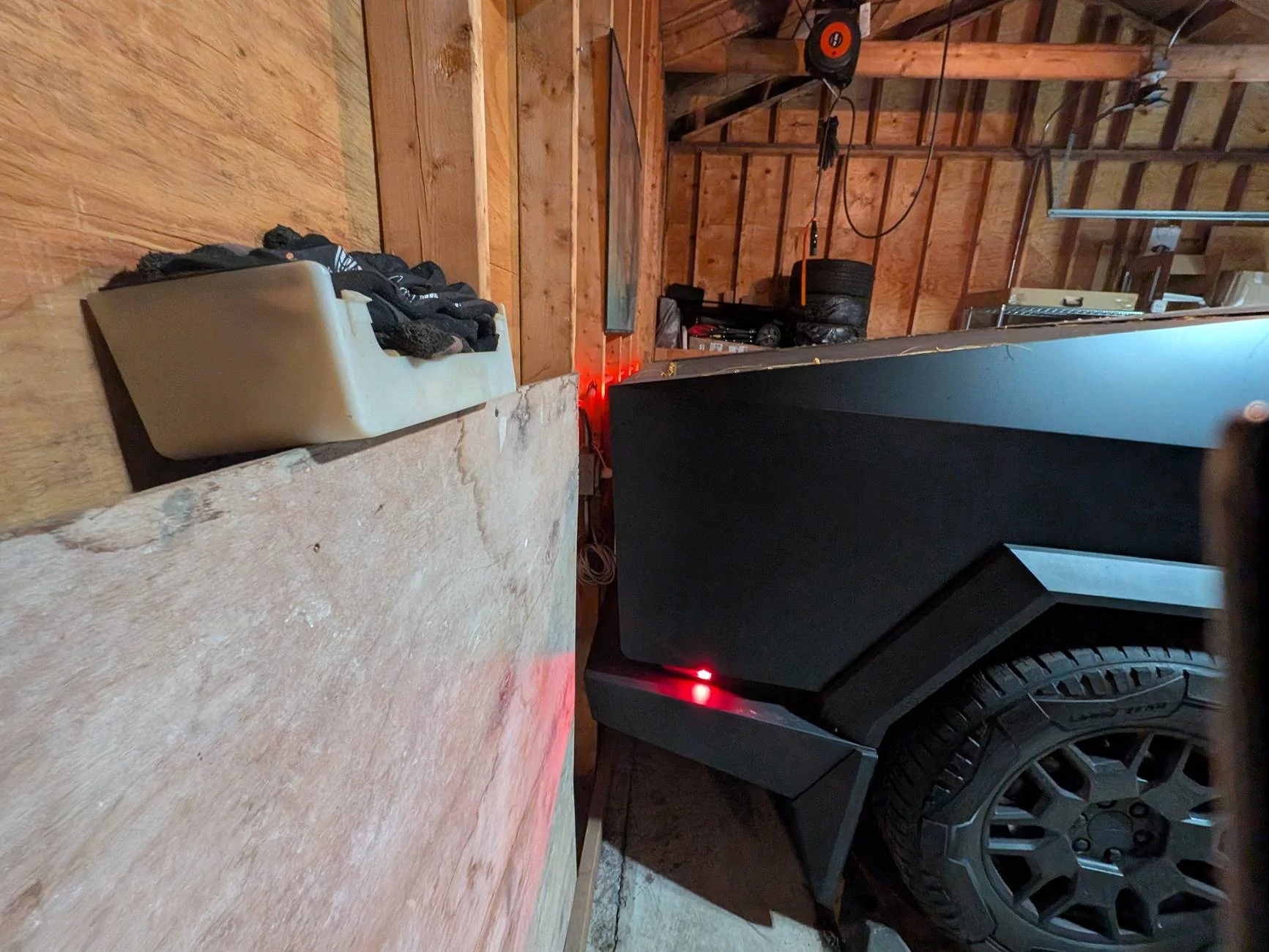 Tesla Cybertruck Size of garage for my Cybertruck PXL_20241030_180424571