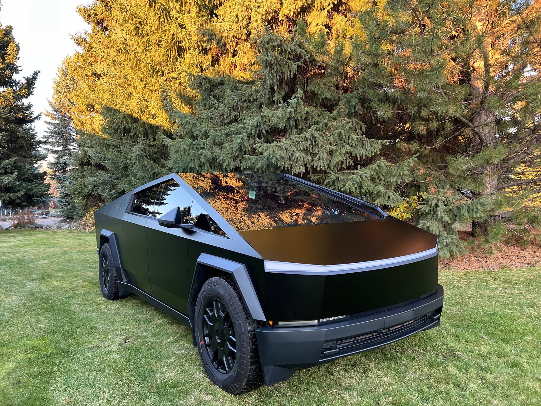 Tesla Cybertruck To wrap or not to wrap IMG_5814