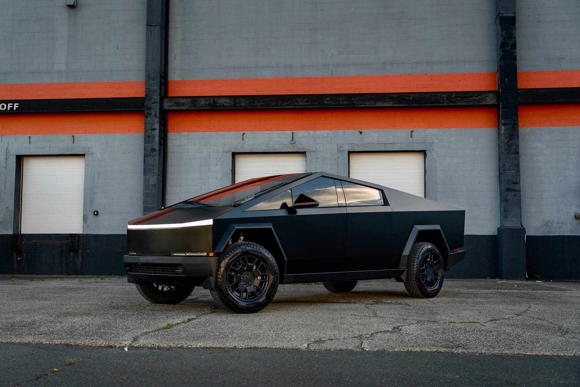 Tesla Cybertruck 🖤🖤BATmobile? Satin Black with Running Boards 🖤🖤 IMG_3522