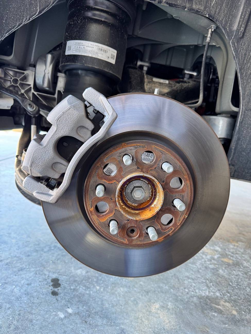 Tesla Cybertruck Red brake caliper covers by @teslaunch IMG_1709