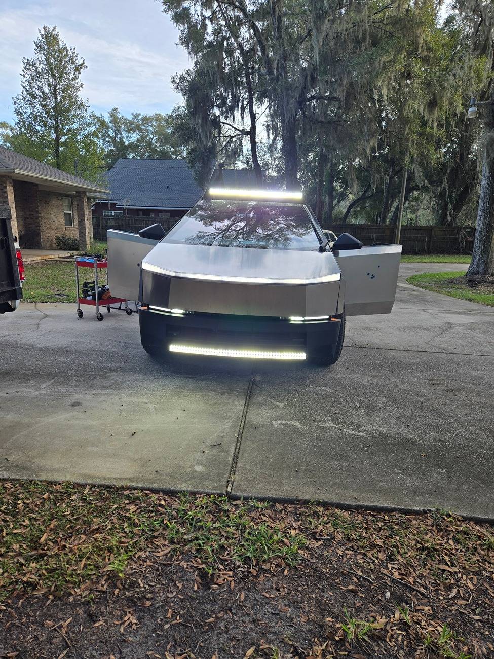 Tesla Cybertruck Frozen snow / ice blocked my headlights last night 1000017546
