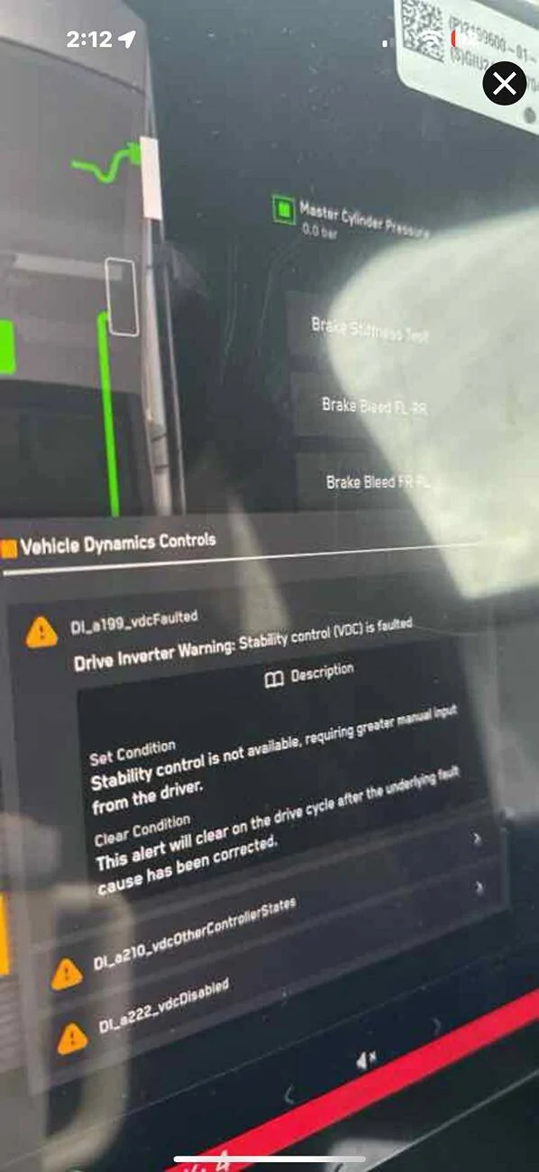 Tesla Cybertruck Multiple warning lights and brake hold not working IMG_8936