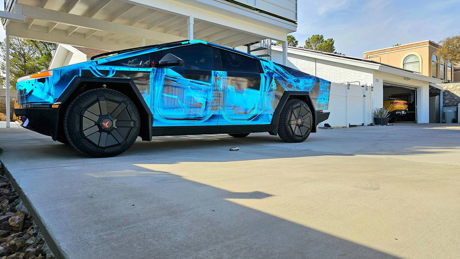 Tesla Cybertruck Aero Wheel Cover Flew Off. Check Your Covers For Secured Install 20241111_141748