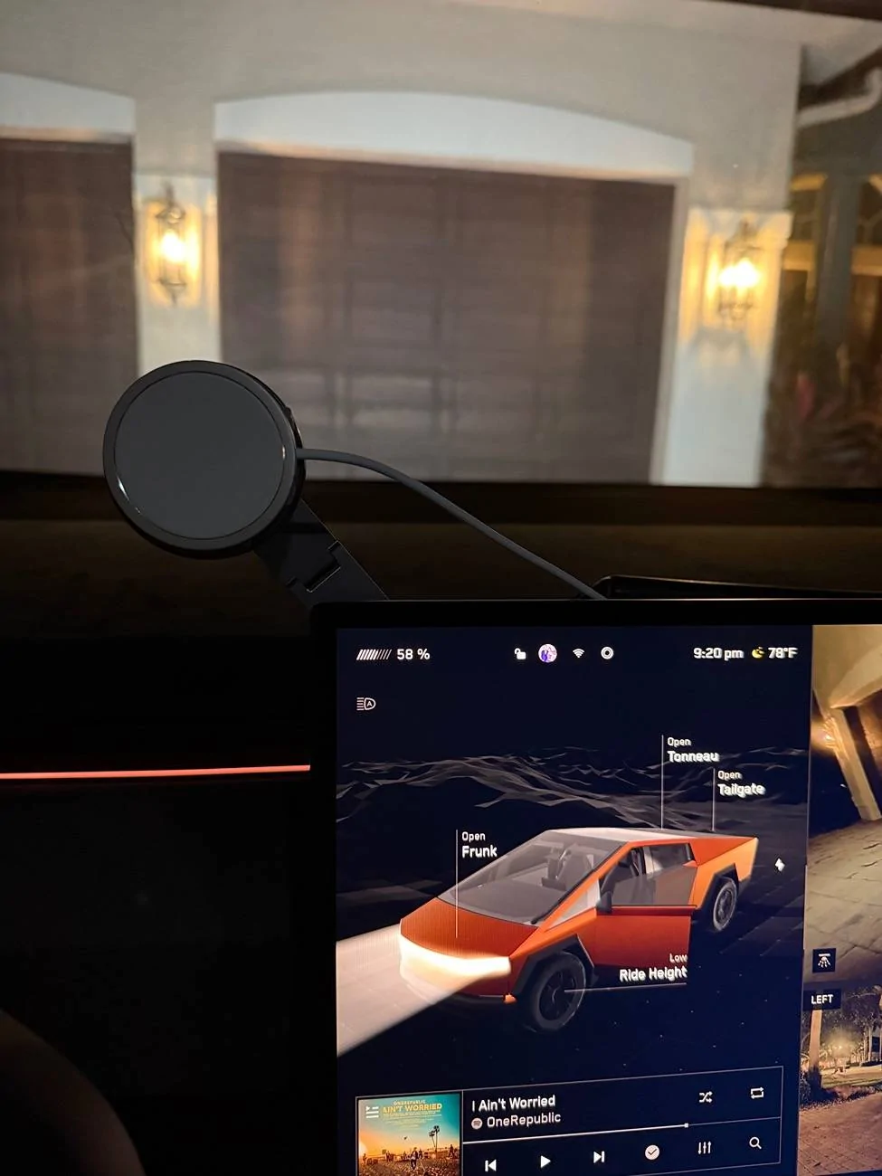 Tesla Cybertruck Cyberbeast waiting room ⏳ IMG_7857