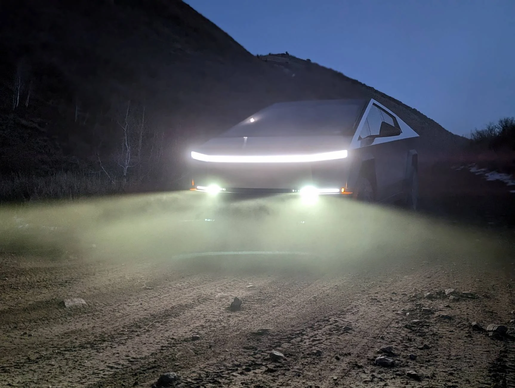 Tesla Cybertruck Daily random Cybertruck photos thread - Post Yours! 📸 🤳 1000011695