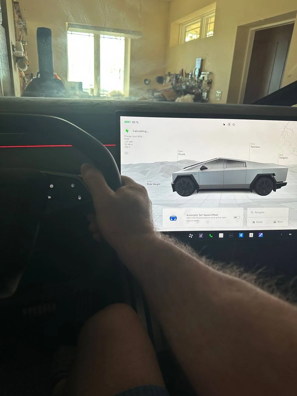 Tesla Cybertruck Installation and review of (Anysix) screen swivel swivel 2