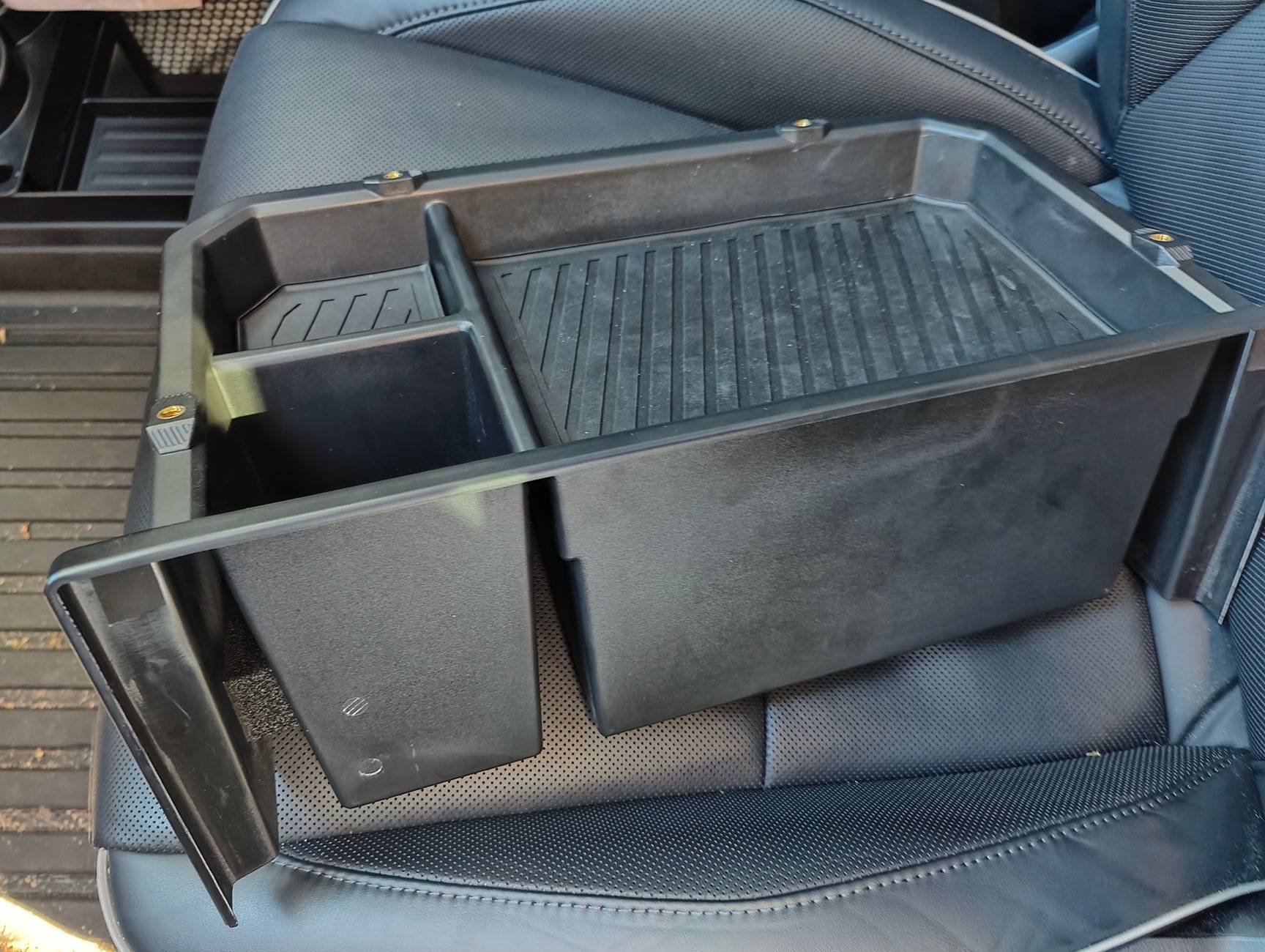 Tesla Cybertruck Review of Foronetry's Behind Screen Console Organizer for the Cybertruck IMG20241112142901