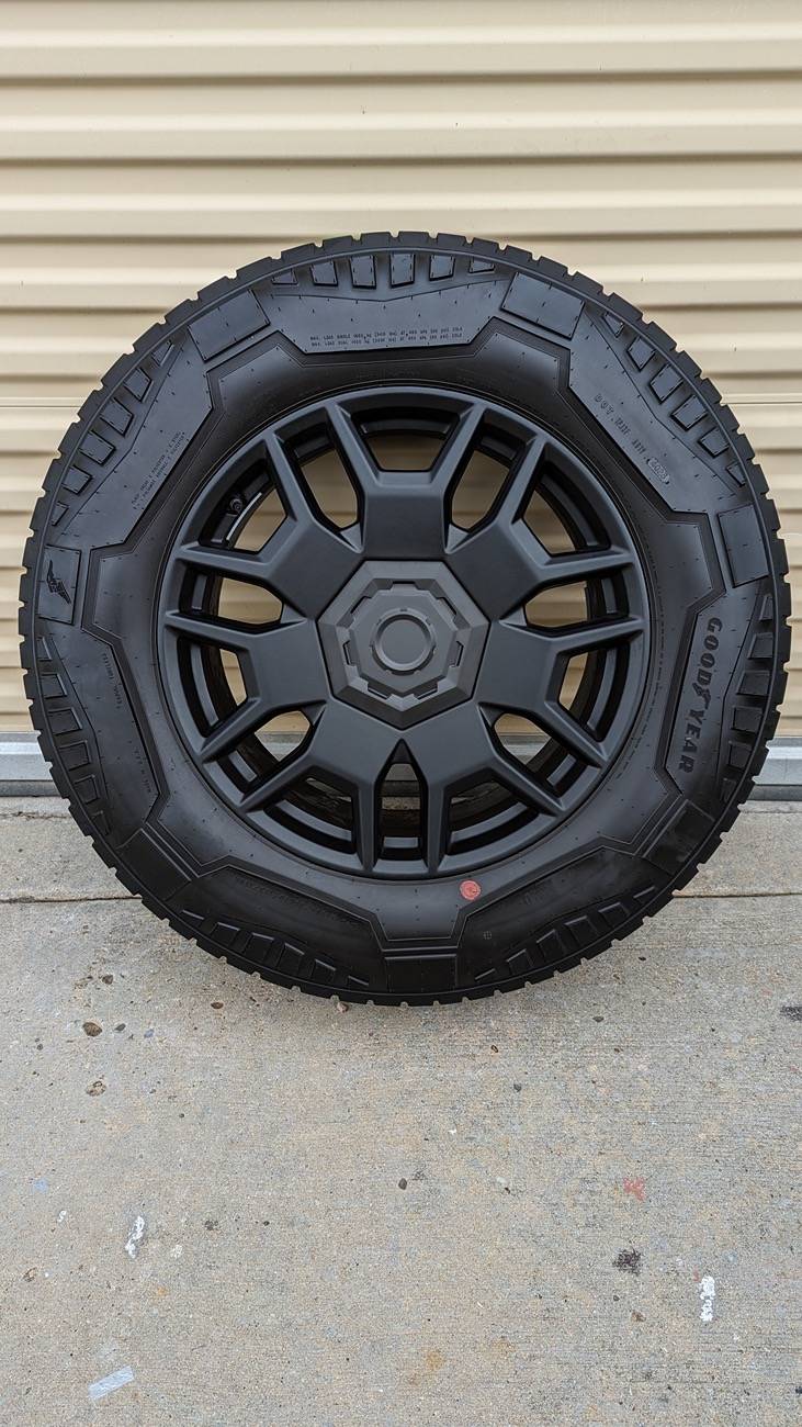 Tesla Cybertruck 🤑CYBERTRUCKco FREE Wheel Caps for Black Friday! PXL_20240318_202717655