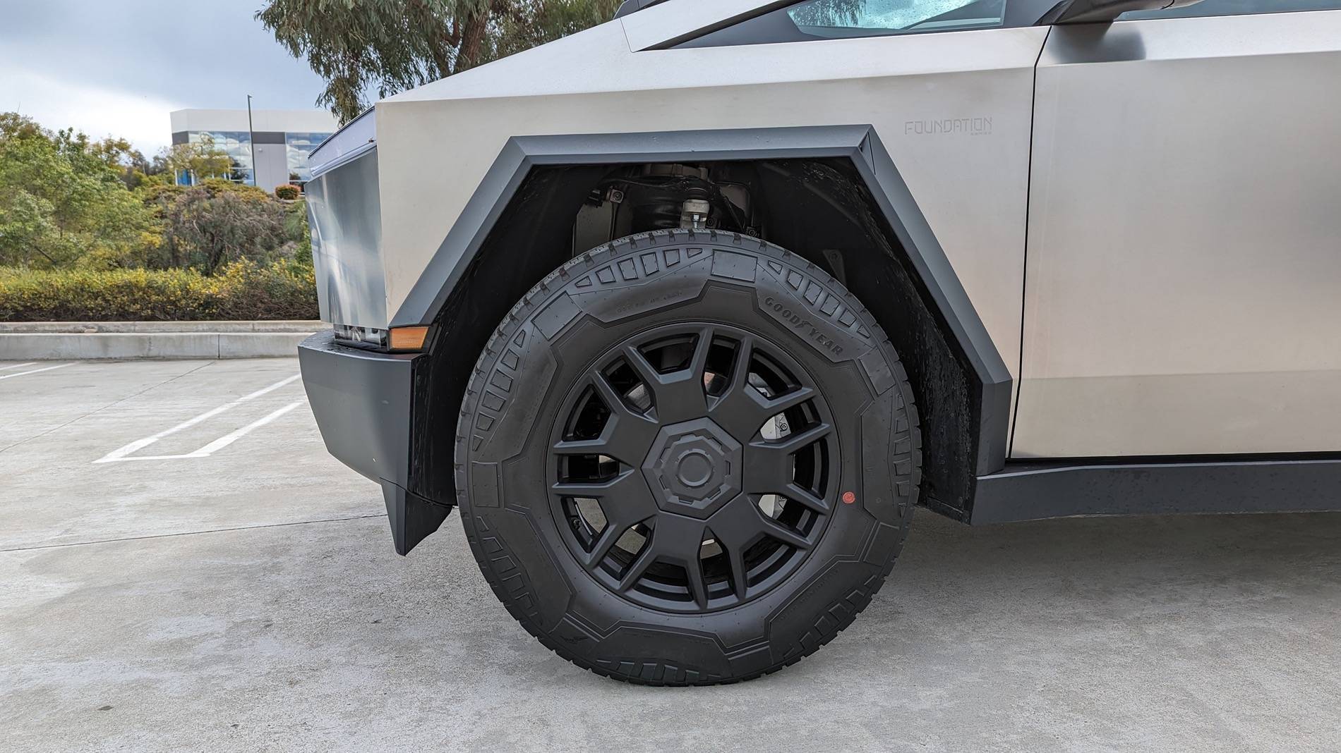 Tesla Cybertruck 🤑CYBERTRUCKco FREE Wheel Caps for Black Friday! PXL_20240318_215041252