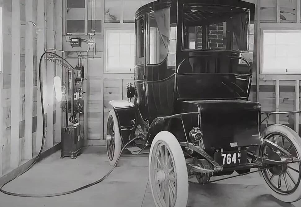 Tesla Cybertruck electric car from 1911 Screenshot 2024-11-14 172859